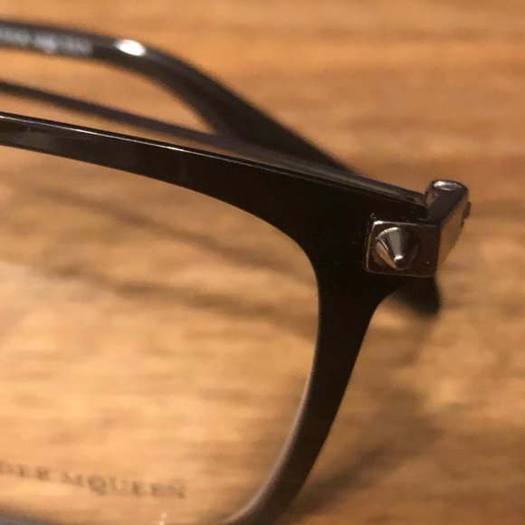 Alexander McQueen Black Frames NEVER WORN - Picture 6 of 6